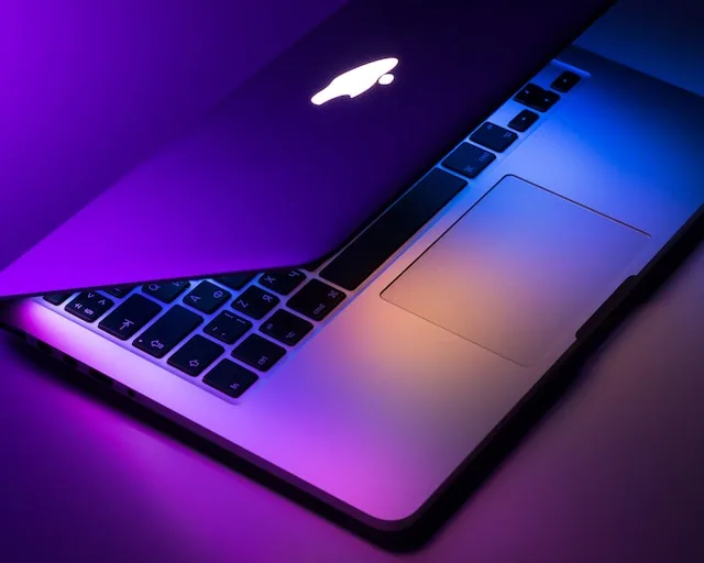 Mac vs Windows: The Ultimate Battle for Supremacy in 2023 3 macbook1